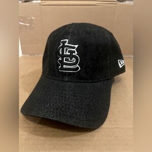 New Era - Levi's Limited Edition - St.Louis Cardinals Dad Hat - Black / White